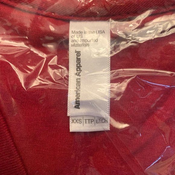 NWT AMERICAN APPAREL FINE JERSEY SHORT SLEEVE V-NECK T-SHIRT CRANBERRY XXS, MED. - Picture 3 of 8